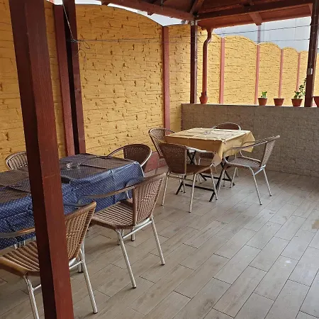 Vila Dana Homestay *